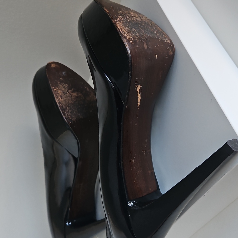STUART WEITZMAN Elegant Black Women's Patent Leather Heels Size US 9 - Picture 8 of 9